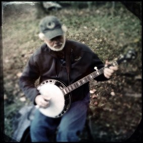 banjo-player-apple-butter-festival-iphoneography-10-5-2014-0116